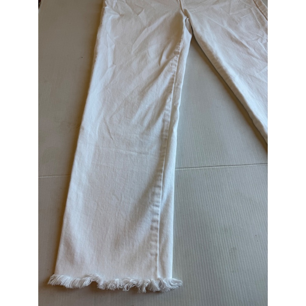 Gloria Vanderbilt Amanda White High Rise Straight Leg Raw Hem Jeans Size 4